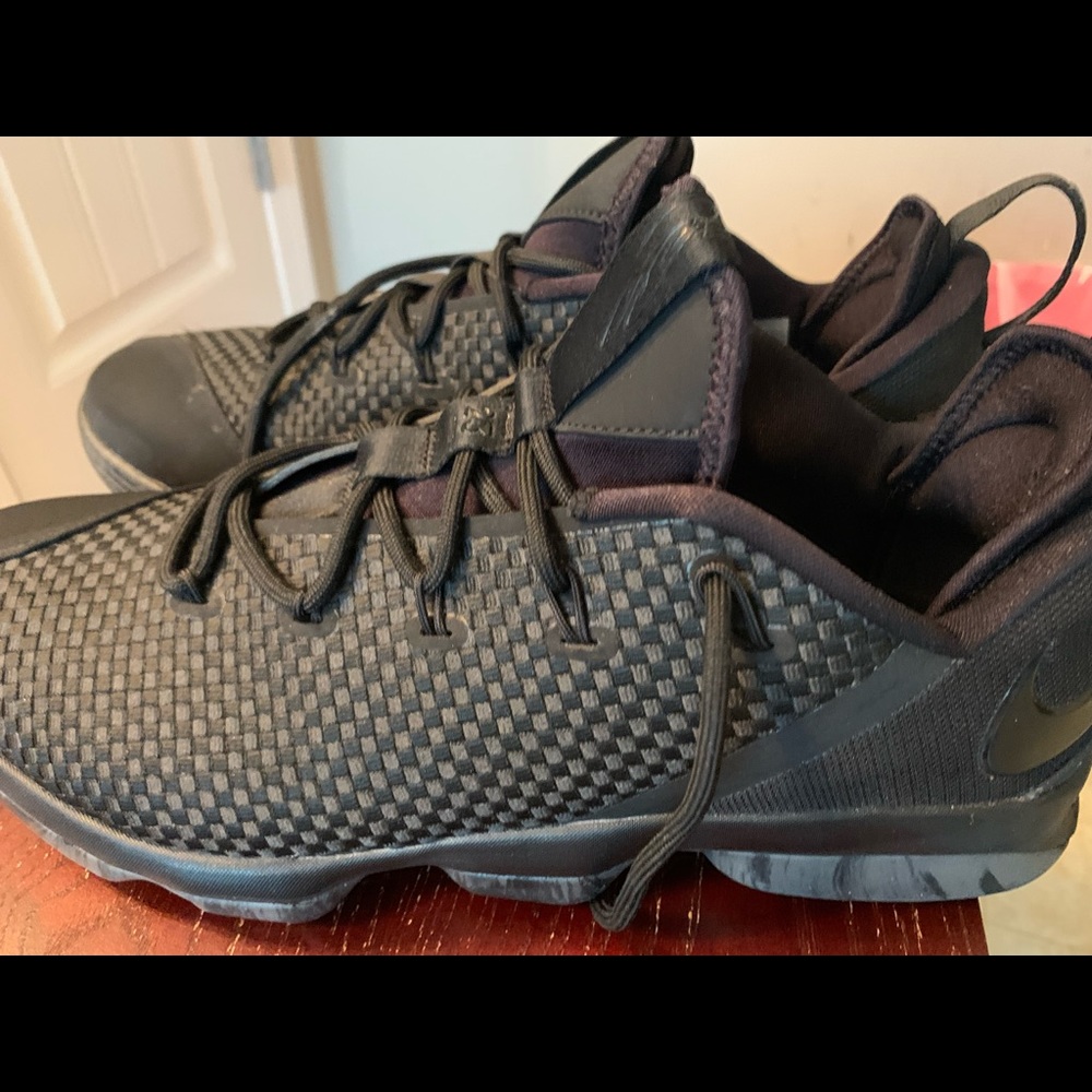 Labron 14 Low ‘Triple Black’